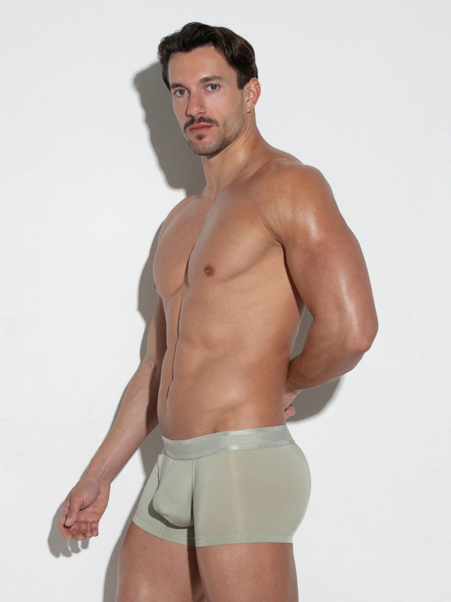 Model wearing CODE 22 Core Microfiber Boxer shorts in light green, showcasing slim fit and elastic waistband. CODE 22 CORE Microfiber Boxer - 2152 Boxershorts, Trunk Code 22 Kleidung & Accessoires:Herren:Herrenmode:Unterwäsche nudosz.myshopify.com