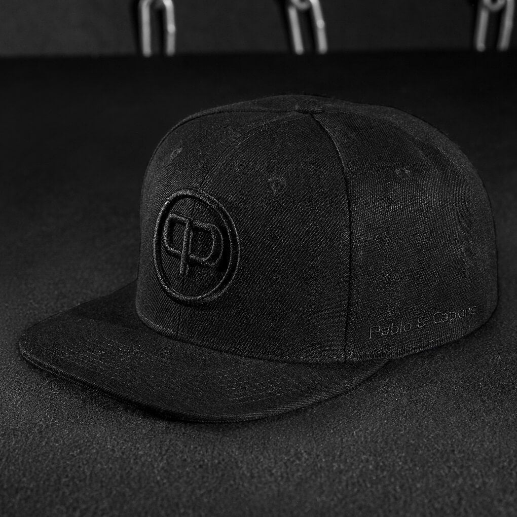 Snapback Cap - Black & Black