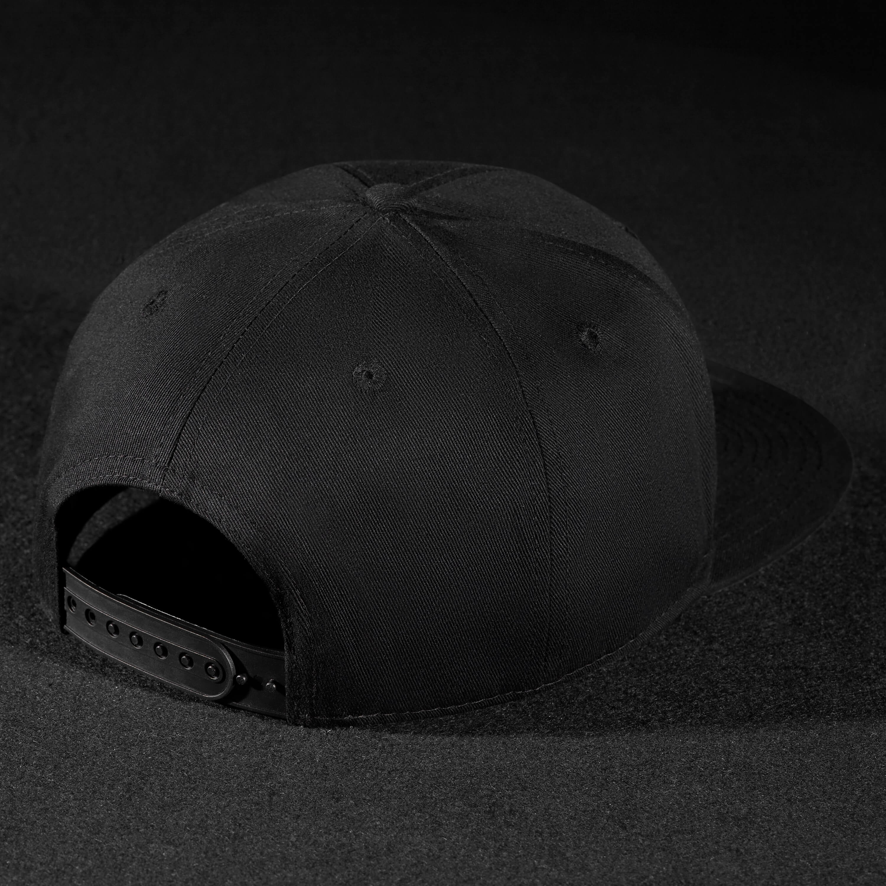 Snapback Cap - Black & Silver