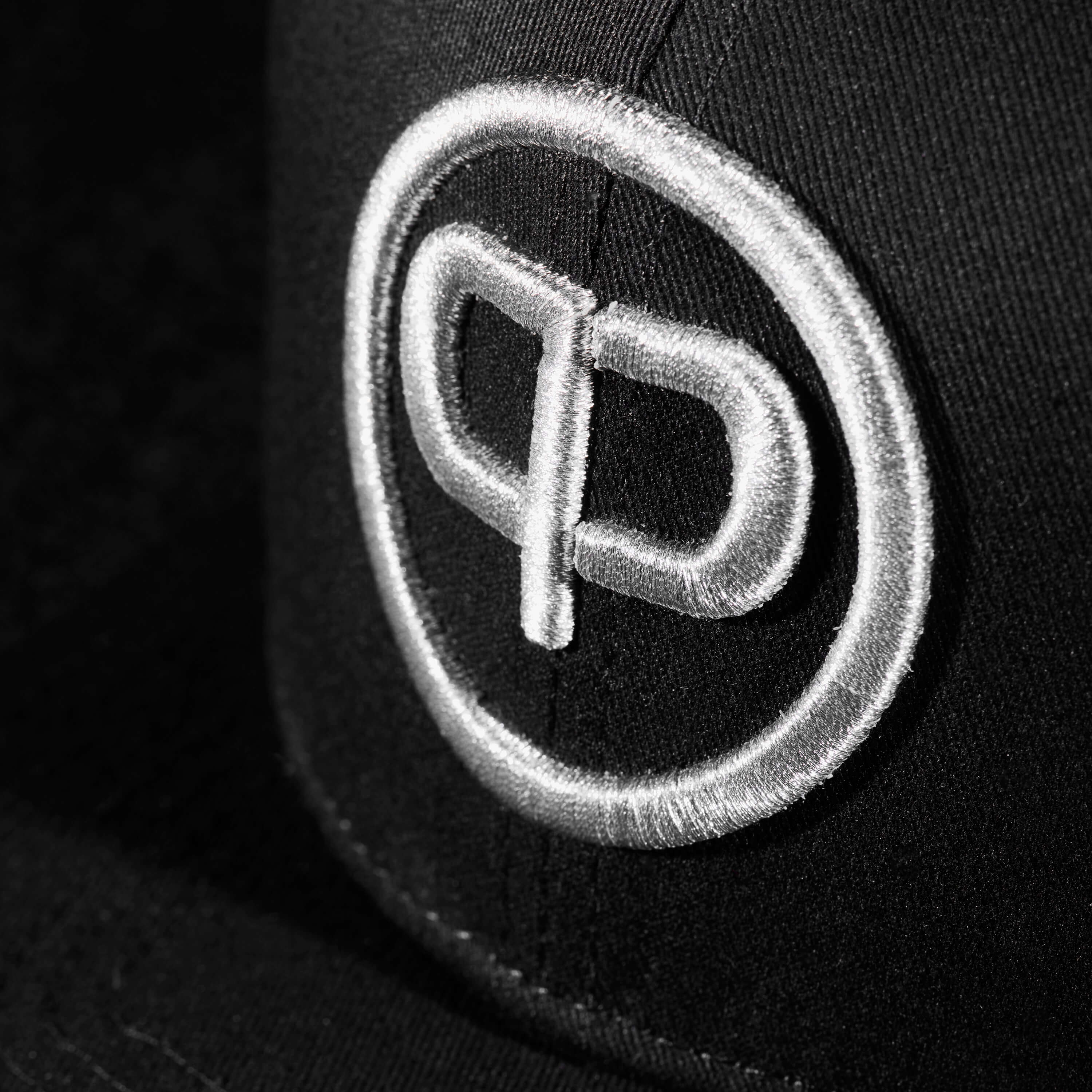 Snapback Cap - Black & Silver